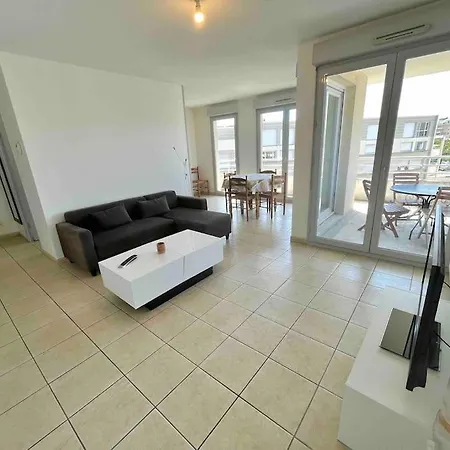 شقة Appart' Lumineux/terrasse/piscine/proche Centre *